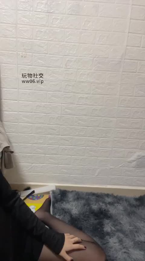 鹿S 调教女奴 口舌伺候妈妈高潮 坐脸窒息-女神之家