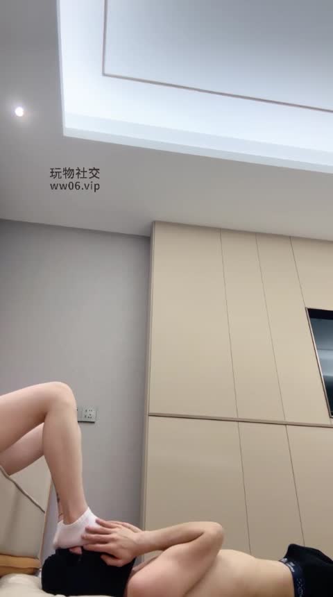 领主大大 怕一不小心把贱货玩死-女神之家